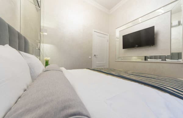 на ул. Крещатик 25 3